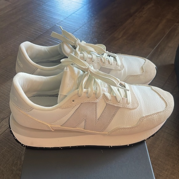 New Balance 237 - Picture 2 of 7